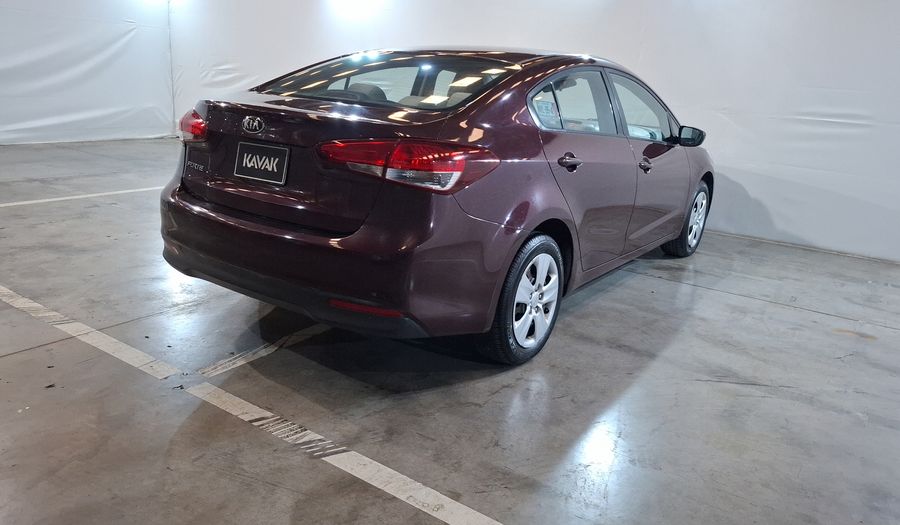 Kia Forte 2.0 LX MT Sedan 2017