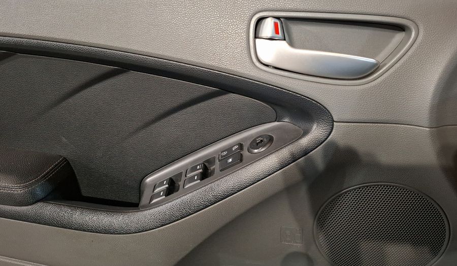 Kia Forte 2.0 LX MT Sedan 2017