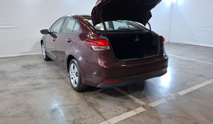 Kia Forte 2.0 LX MT Sedan 2017