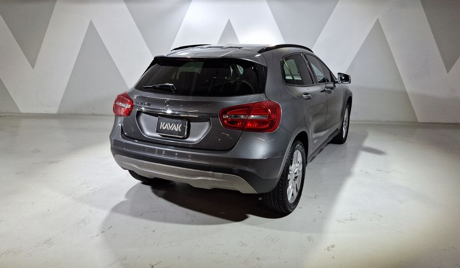 Mercedes Benz Clase Gla 1.6 GLA 180 CGI Suv 2017