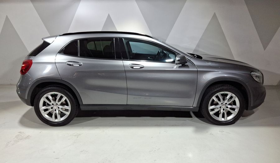 Mercedes Benz Clase Gla 1.6 GLA 180 CGI Suv 2017