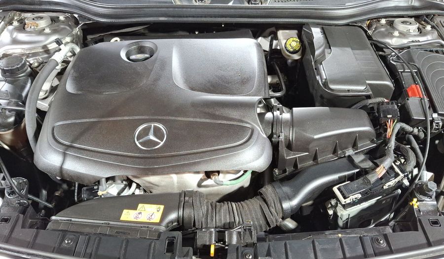 Mercedes Benz Clase Gla 1.6 GLA 180 CGI Suv 2017