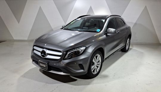 Mercedes Benz • Clase GLA