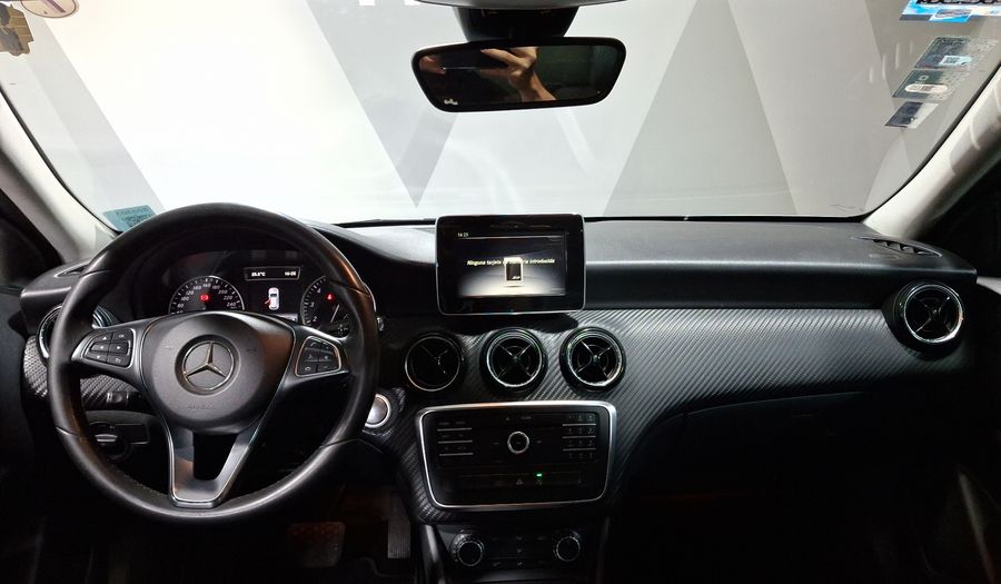 Mercedes Benz Clase Gla 1.6 GLA 180 CGI Suv 2017