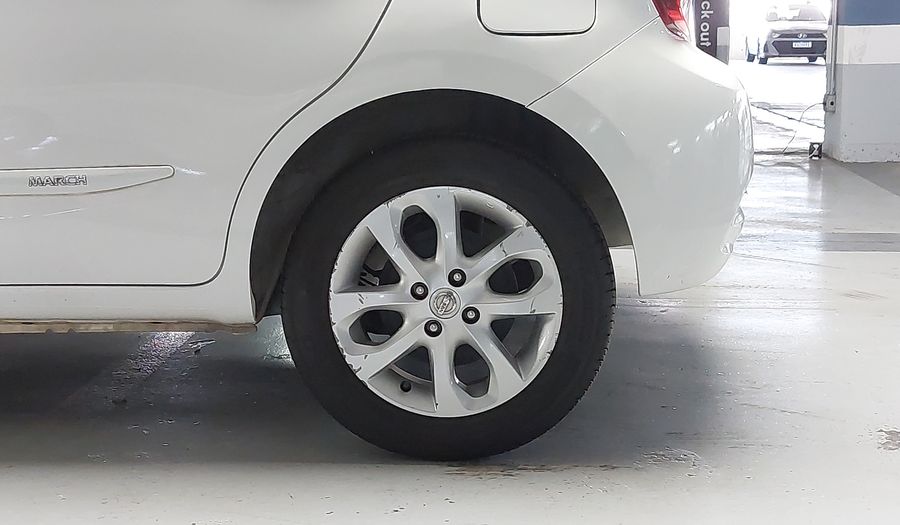 Nissan March 1.6 SV Hatchback 2019