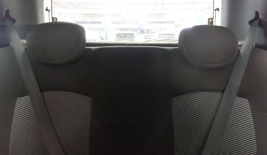Nissan March 1.6 SV Hatchback 2019