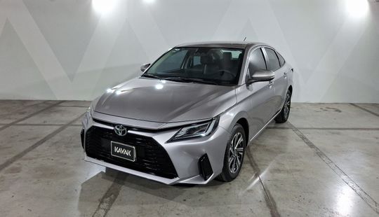 Toyota • Yaris