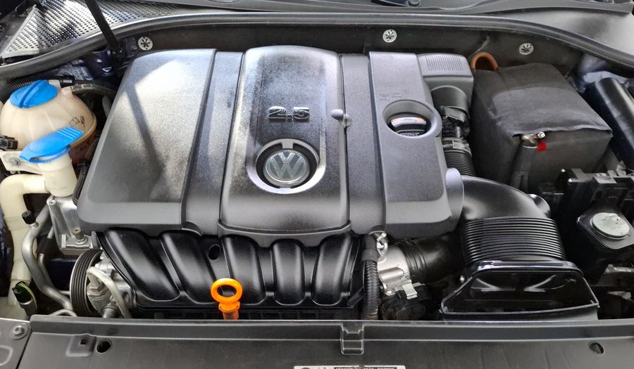 Volkswagen Passat 2.5 SPORTLINE TIPTRONIC Sedan 2013