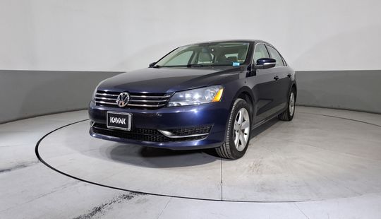 Volkswagen • Passat