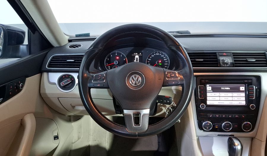 Volkswagen Passat 2.5 SPORTLINE TIPTRONIC Sedan 2013