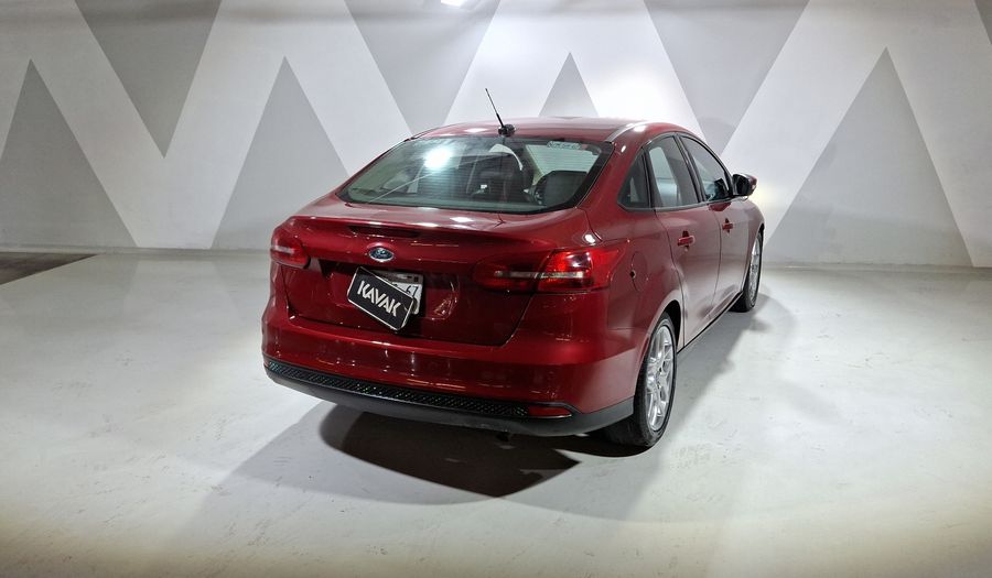 Ford Focus 2.0 SE LUXURY AT Sedan 2016