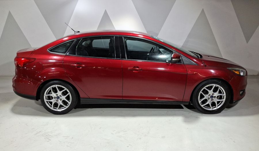 Ford Focus 2.0 SE LUXURY AT Sedan 2016