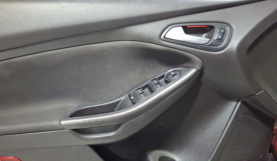 Ford Focus 2.0 SE LUXURY AT Sedan 2016