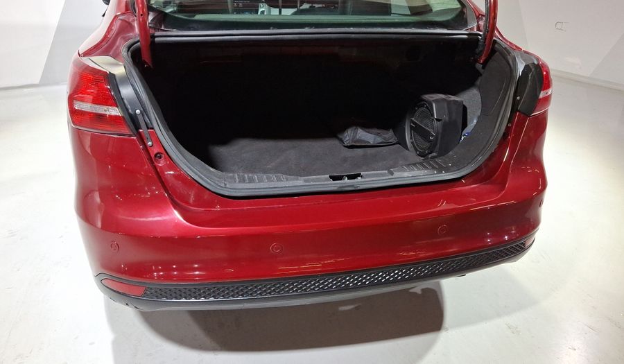 Ford Focus 2.0 SE LUXURY AT Sedan 2016