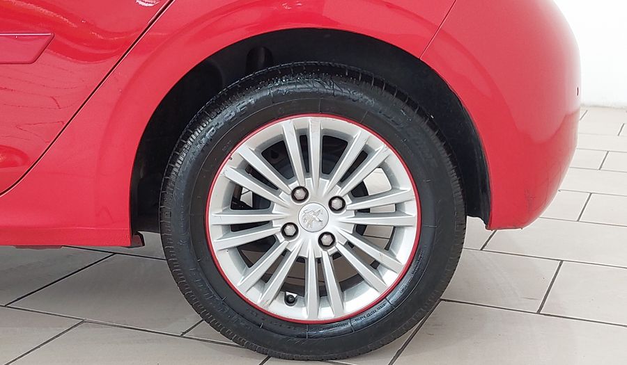 Peugeot 208 1.2 ALLURE Hatchback 2017
