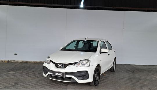 Toyota • Etios