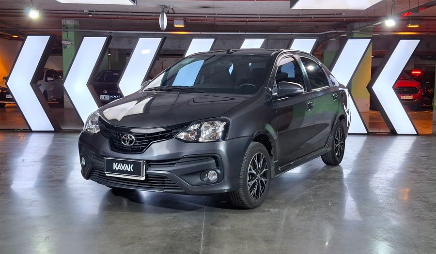 Toyota Etios XLS