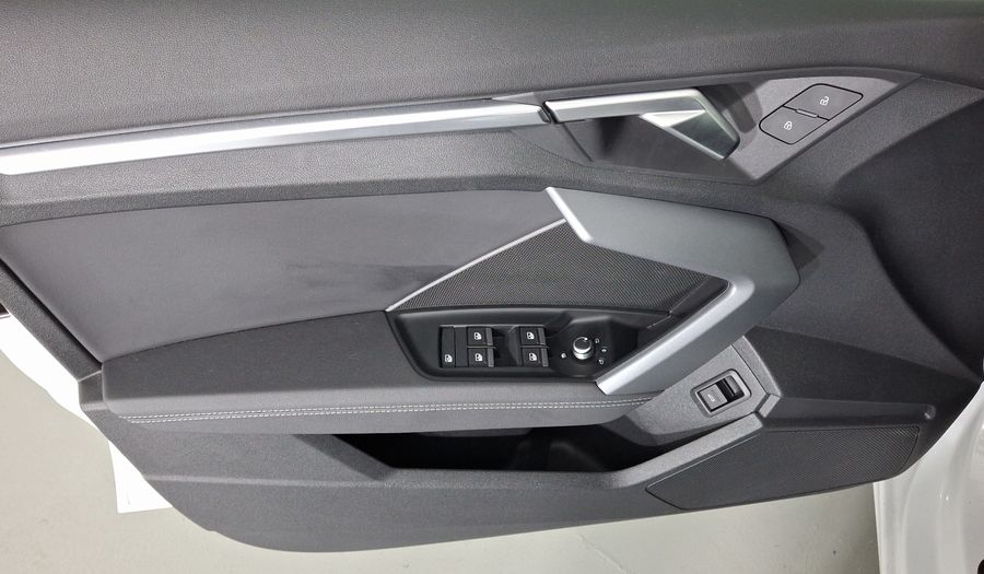 Audi A3 1.4 35 TFSI SELECT AUTO Sedan 2025