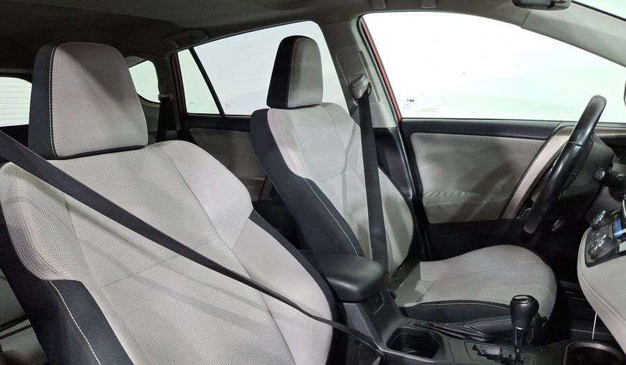 Toyota Rav4 2.5 XLE AWD AT Suv 2016