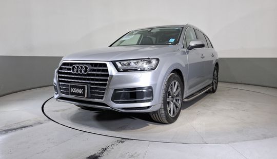 Audi • Q7