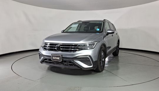 Volkswagen • Tiguan