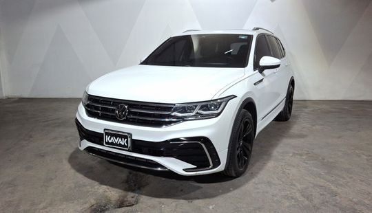 Volkswagen • Tiguan