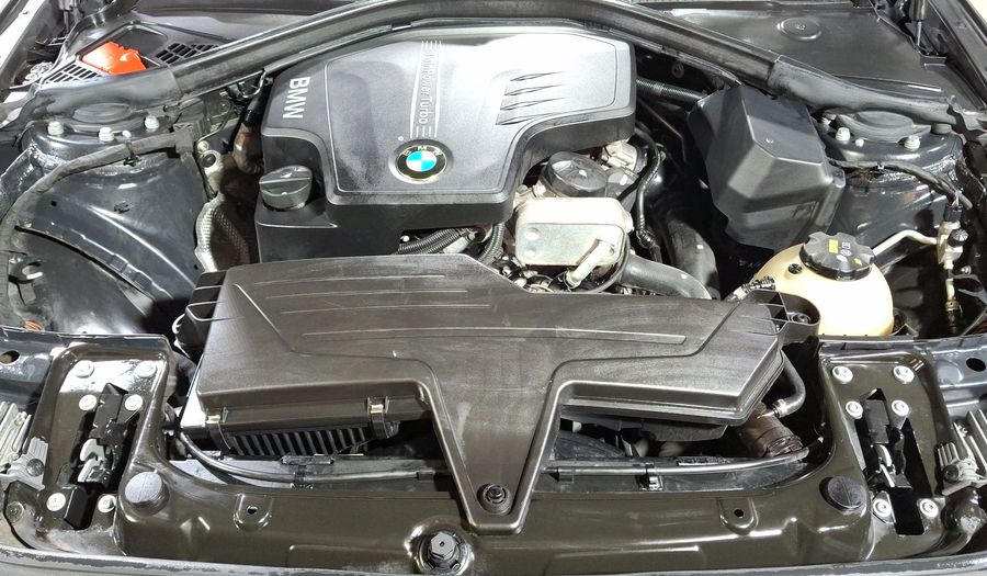Bmw Serie 2 2.0 220IA SPORT LINE Coupe 2016