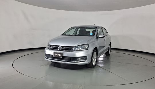 Volkswagen • Vento