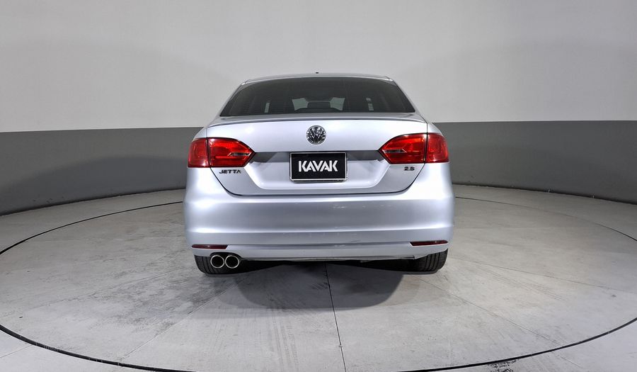 Volkswagen Jetta 2.5 STYLE ACTIVE MT Sedan 2011