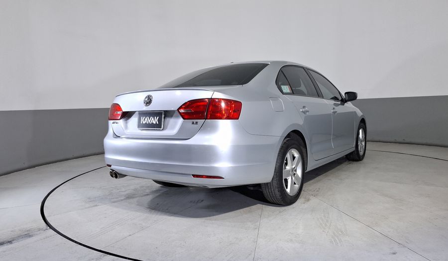 Volkswagen Jetta 2.5 STYLE ACTIVE MT Sedan 2011