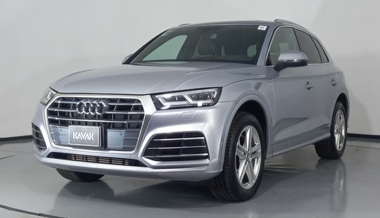 Audi • Q5