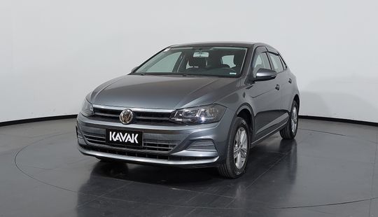 Volkswagen • Polo