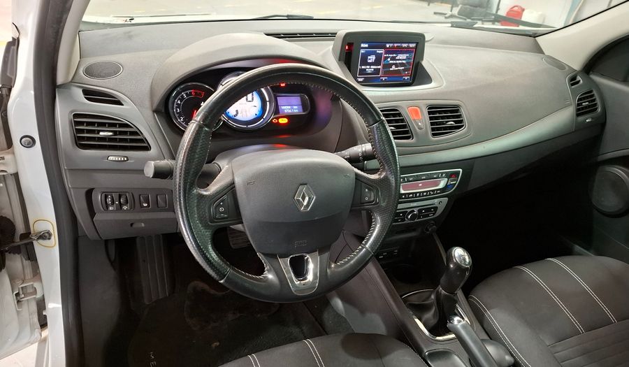 Renault Megane 1.6 MEGANE III LUXE PACK Hatchback 2015