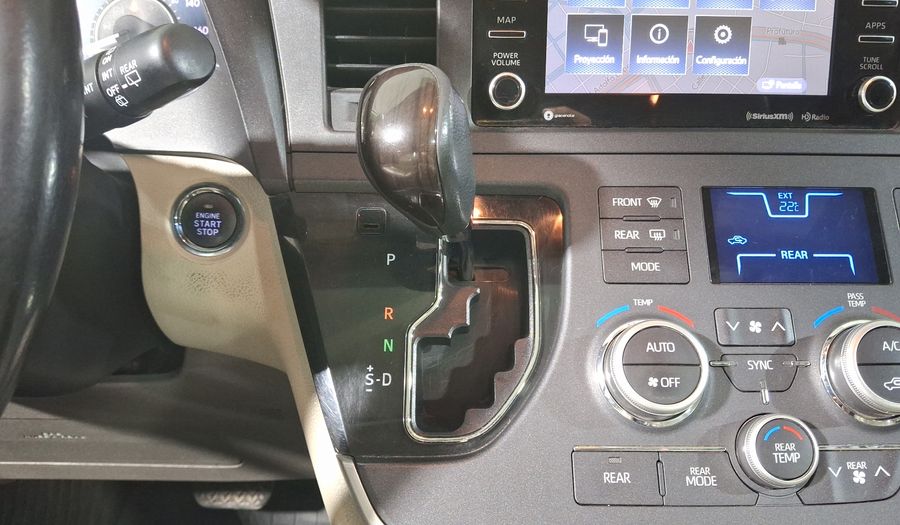 Toyota Sienna 3.5 XLE PIEL AUTO Minivan 2020