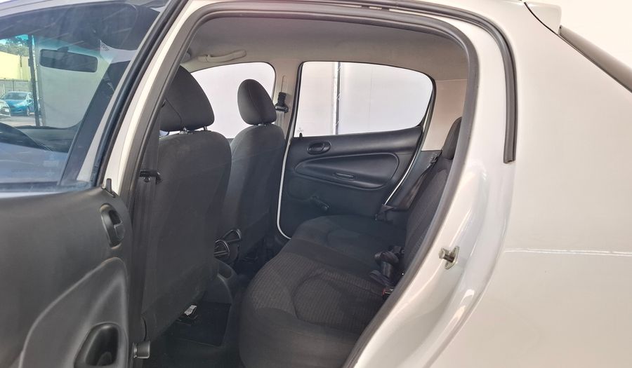 Peugeot 207 1.4 ACTIVE Hatchback 2015