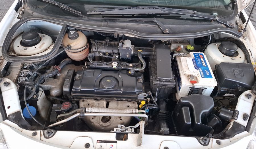 Peugeot 207 1.4 ACTIVE Hatchback 2015