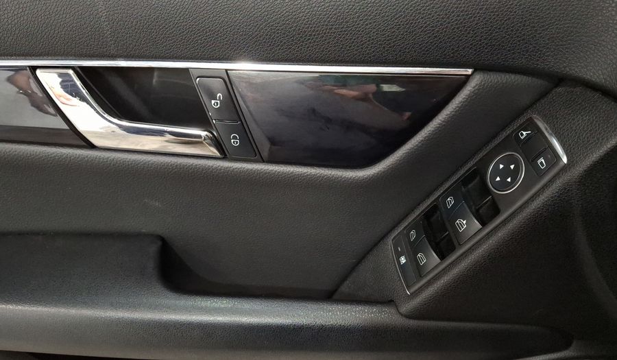Mercedes Benz Clase C 1.8 180 CGI AT Sedan 2011