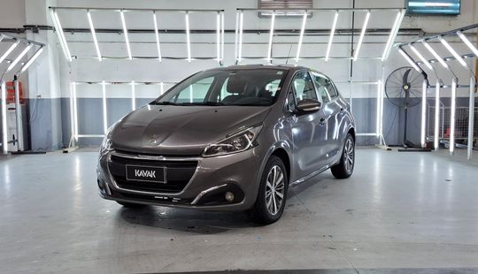 Peugeot • 208