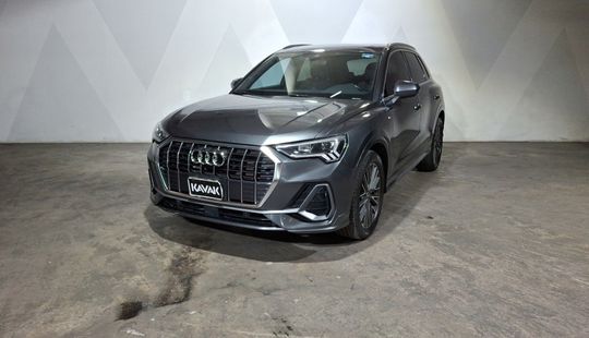 Audi • Q3