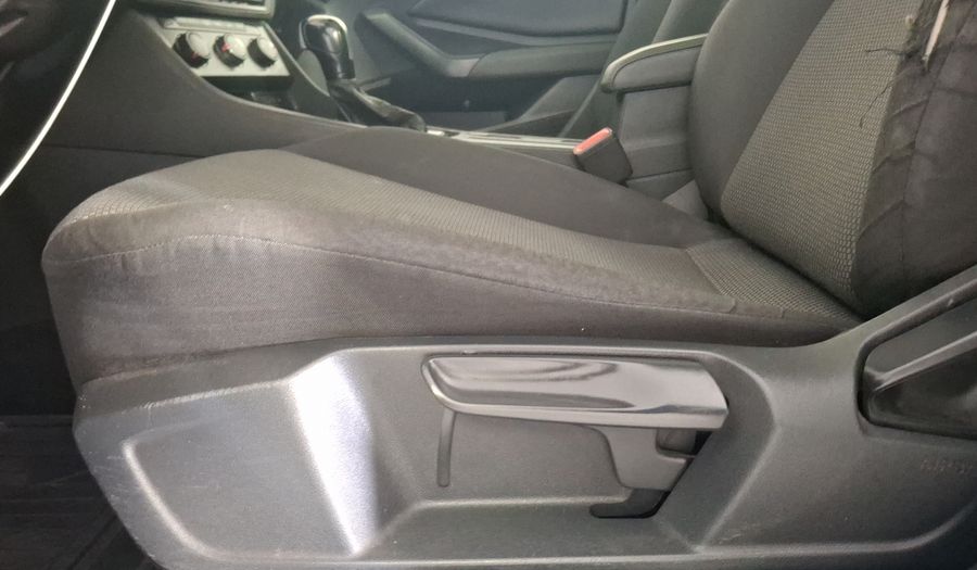 Volkswagen Jetta 1.4 TRENDLINE AUTO Sedan 2020