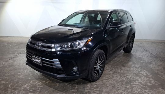 Toyota • Highlander