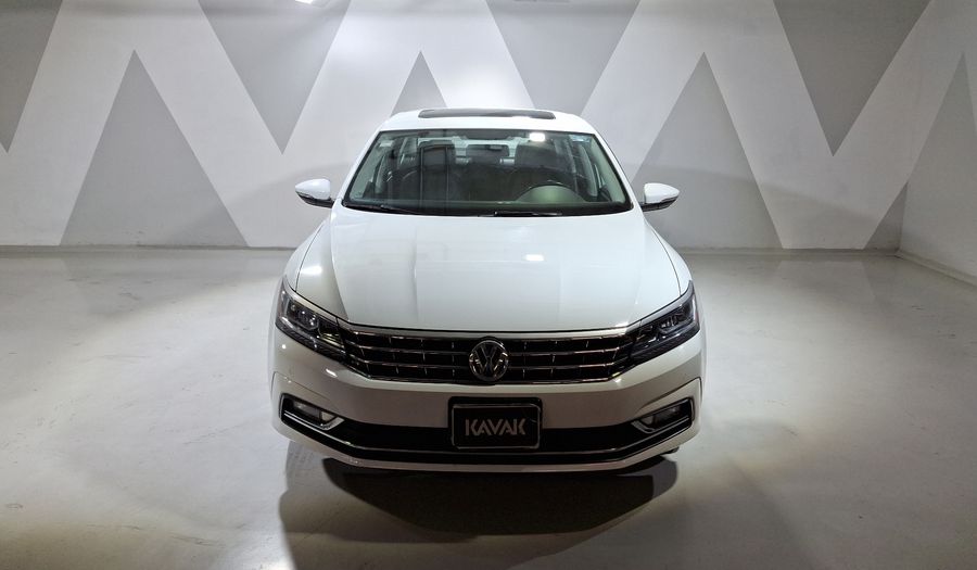 Volkswagen Passat 2.5 HIGHLINE AUTO Sedan 2018