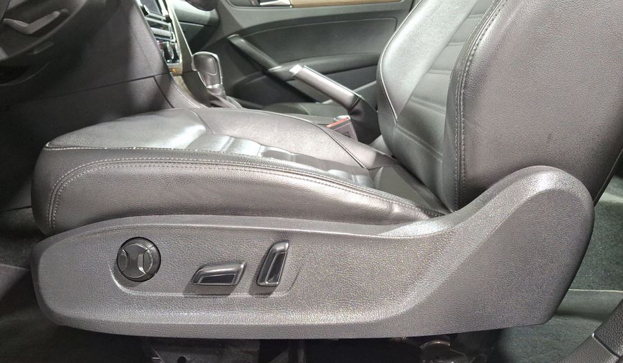 Volkswagen Passat 2.5 HIGHLINE AUTO Sedan 2018