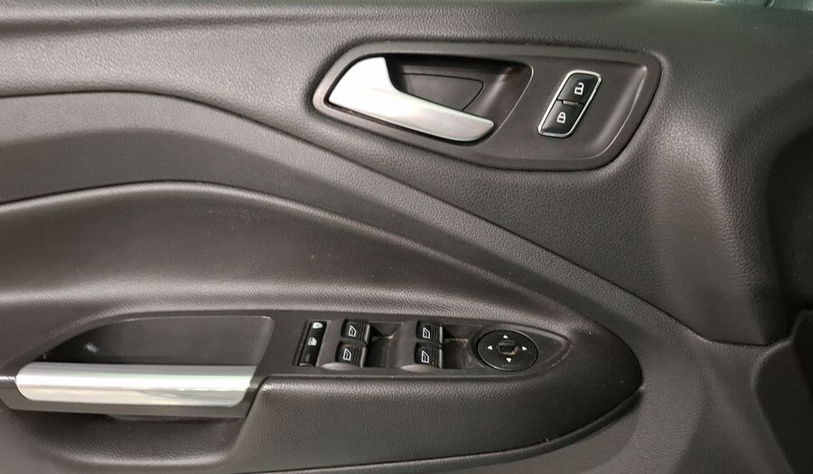 Ford Escape 2.0 TREND ADVANCE ECOBOOST I4 AT Suv 2016