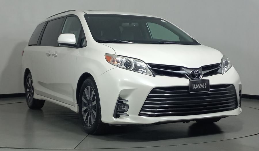 Toyota Sienna 3.5 XLE PIEL AUTO Minivan 2020