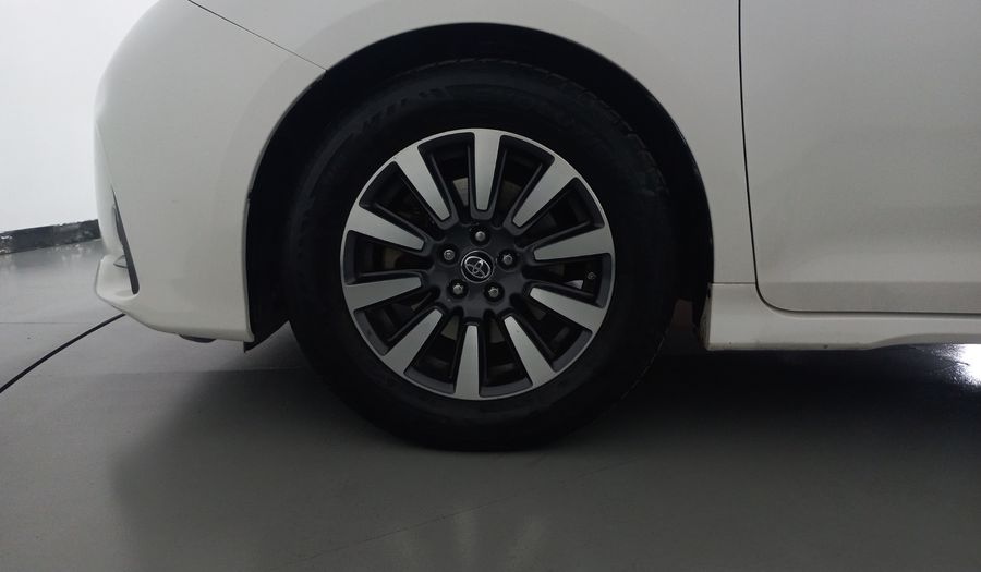 Toyota Sienna 3.5 XLE PIEL AUTO Minivan 2020