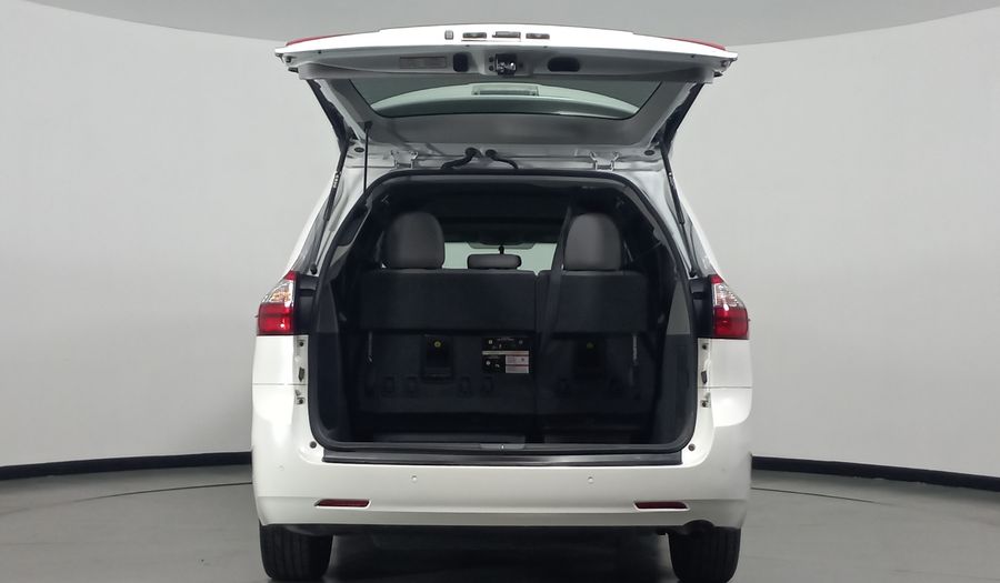 Toyota Sienna 3.5 XLE PIEL AUTO Minivan 2020