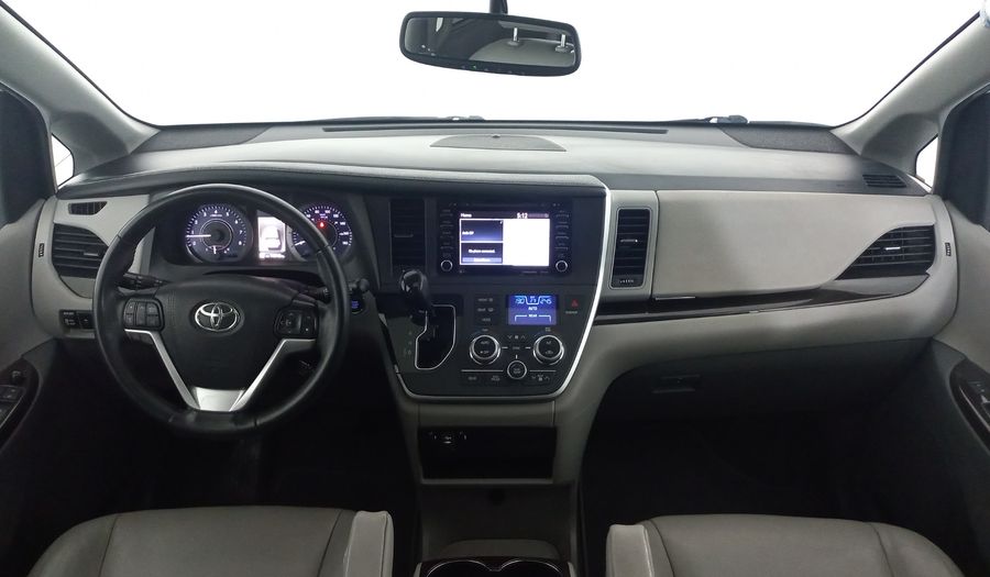 Toyota Sienna 3.5 XLE PIEL AUTO Minivan 2020