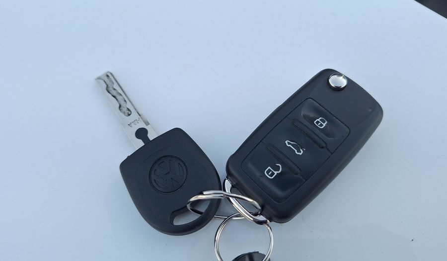 Volkswagen Gol 1.6 AUTO HIGHLINE Hatchback 2021