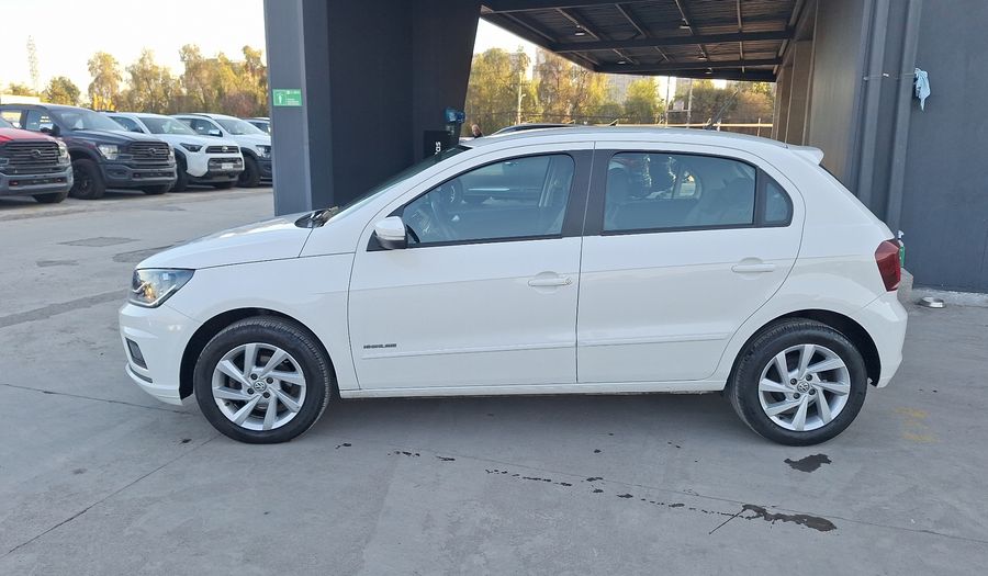 Volkswagen Gol 1.6 AUTO HIGHLINE Hatchback 2021